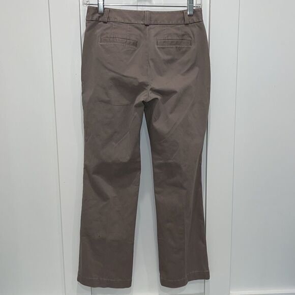 LOFT Curvy straight leg grey Trousers FREE w/Bundle Purchase - Picture 3 of 10